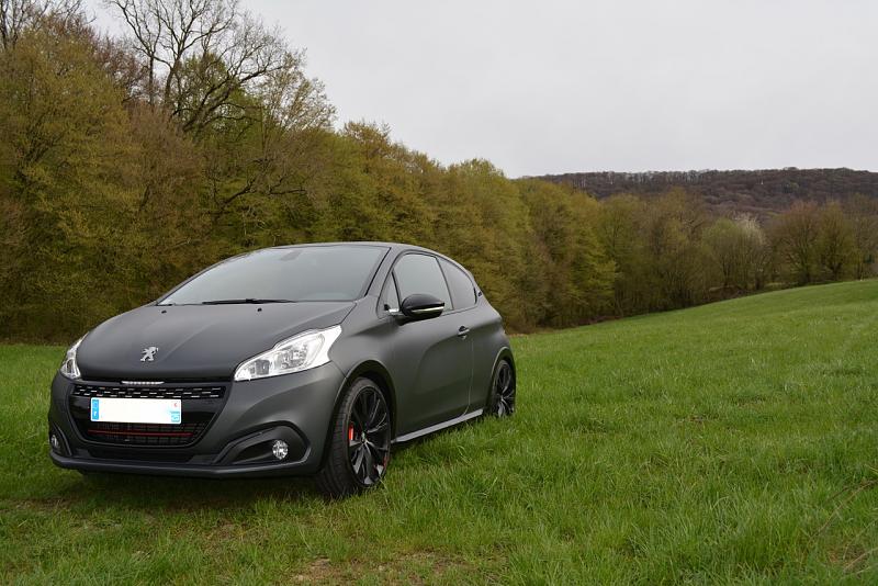 Nom : gti - 1.jpg
Affichages : 1376
Taille : 74.5 Ko