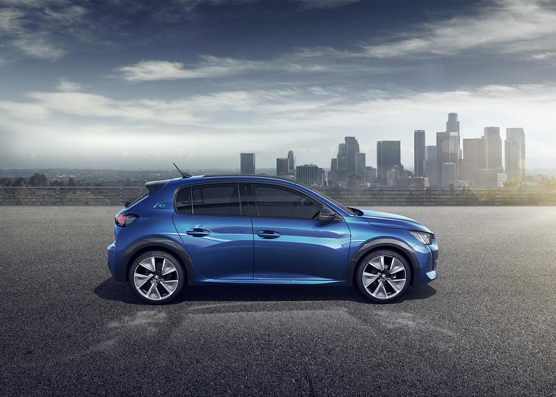 Cliquez sur l'image pour l'afficher en taille normale

Nom : PEUGEOT_208_1902STYP100.jpg 
Affichages : 222 
Taille : 95.7 Ko 
ID : 13631