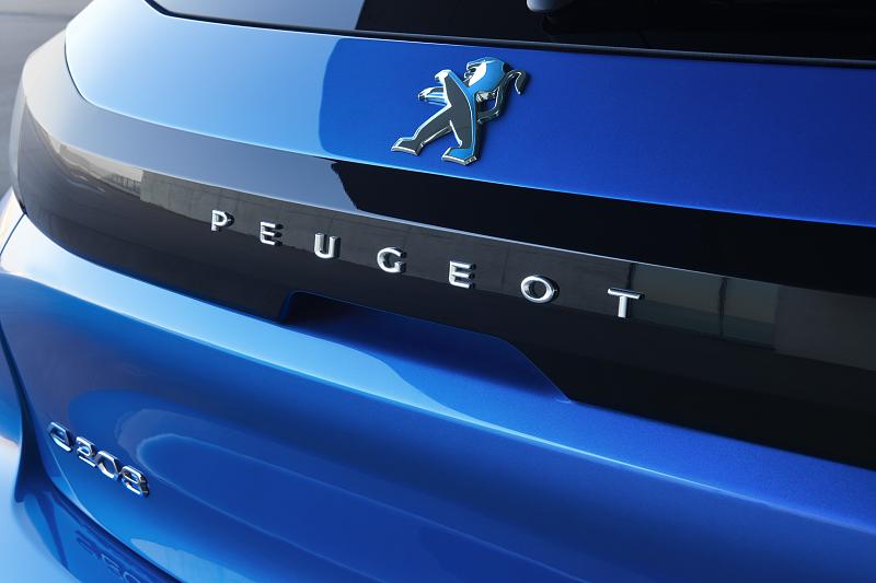 Cliquez sur l'image pour l'afficher en taille normale

Nom : PEUGEOT_208_1902STYP202.jpg 
Affichages : 376 
Taille : 81.2 Ko 
ID : 13638