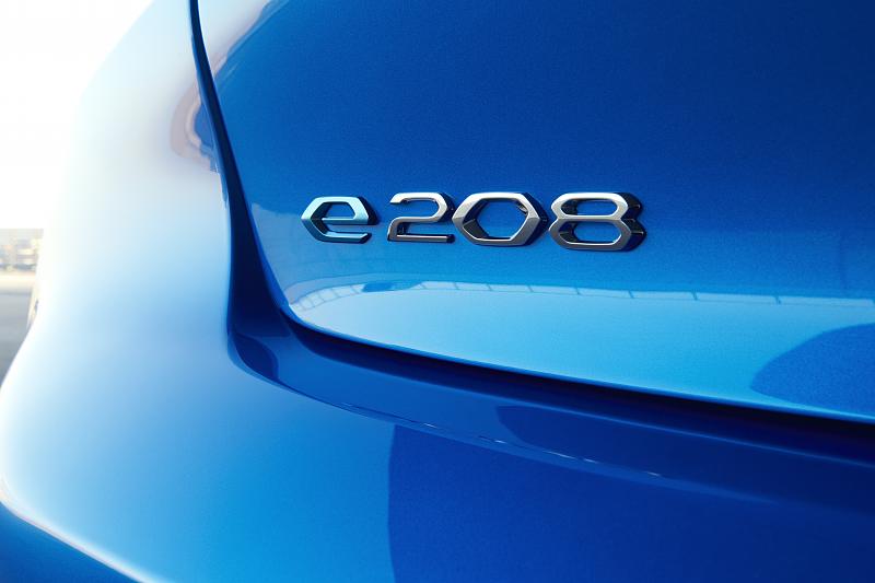 Cliquez sur l'image pour l'afficher en taille normale

Nom : PEUGEOT_208_1902STYP205.jpg 
Affichages : 422 
Taille : 92.9 Ko 
ID : 13641