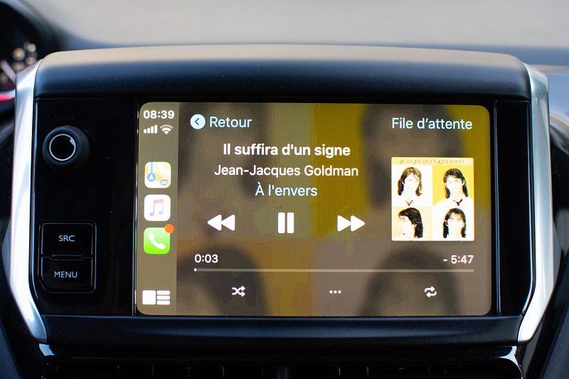 Cliquez sur l'image pour l'afficher en taille normale

Nom : Apple_CarPlay_03.jpg 
Affichages : 173 
Taille : 84.6 Ko 
ID : 15328