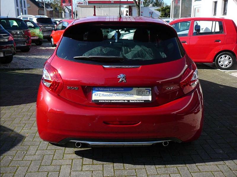 Cliquez sur l'image pour l'afficher en taille normale

Nom : 208gti_01_04.jpg 
Affichages : 187 
Taille : 93.6 Ko 
ID : 16848