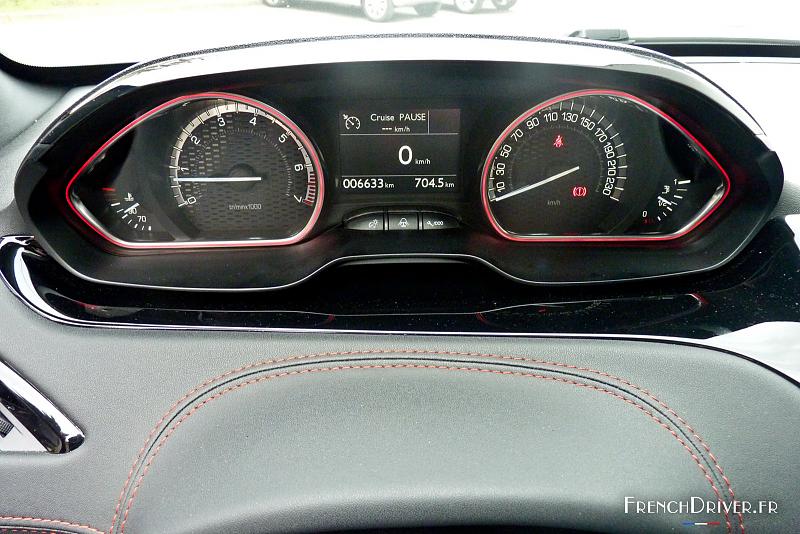 Cliquez sur l'image pour l'afficher en taille normale

Nom : combine peugeot 208 avant.jpg 
Affichages : 2117 
Taille : 96.2 Ko 
ID : 17535