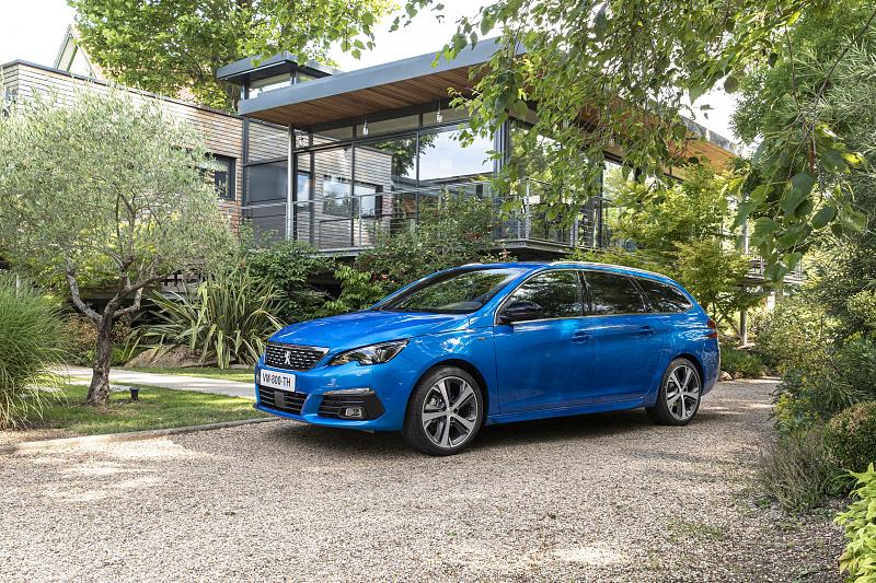 Cliquez sur l'image pour l'afficher en taille normale

Nom : Peugeot-308-StatAvG-02.jpg 
Affichages : 1084 
Taille : 98.7 Ko 
ID : 17746