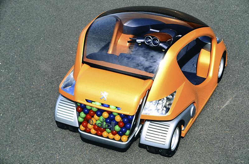 Cliquez sur l'image pour l'afficher en taille normale

Nom : PEUGEOT_e-doll_2000_AR.jpg 
Affichages : 1082 
Taille : 100.0 Ko 
ID : 17856