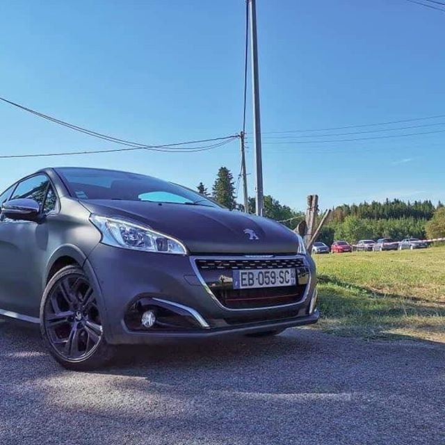 Nom : 108425578_2731794463808110_7176174071377154150_n.jpg
Affichages : 402
Taille : 72.9 Ko