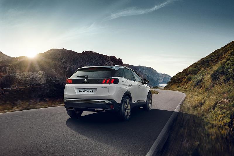 Cliquez sur l'image pour l'afficher en taille normale

Nom : PEUGEOT_3008PHEV_2009RC_007_1.jpg 
Affichages : 795 
Taille : 94.4 Ko 
ID : 18193