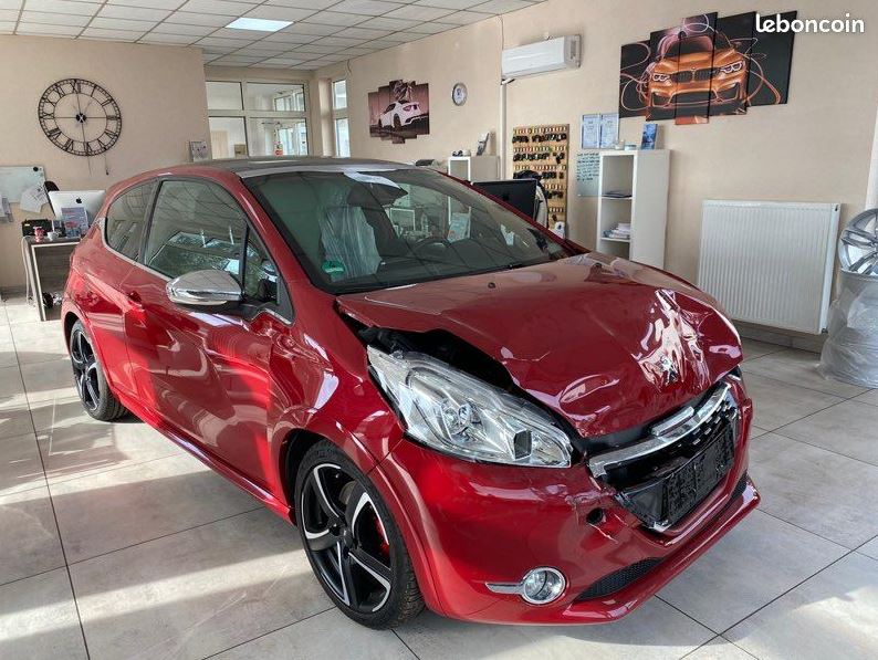 Cliquez sur l'image pour l'afficher en taille normale

Nom : 208gti_rouge_01.jpg 
Affichages : 160 
Taille : 82.2 Ko 
ID : 18487