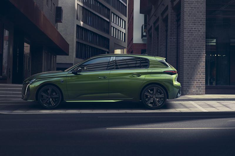 Cliquez sur l'image pour l'afficher en taille normale

Nom : PEUGEOT_308PHEV_2103HM_021.jpg 
Affichages : 250 
Taille : 87.8 Ko 
ID : 19059