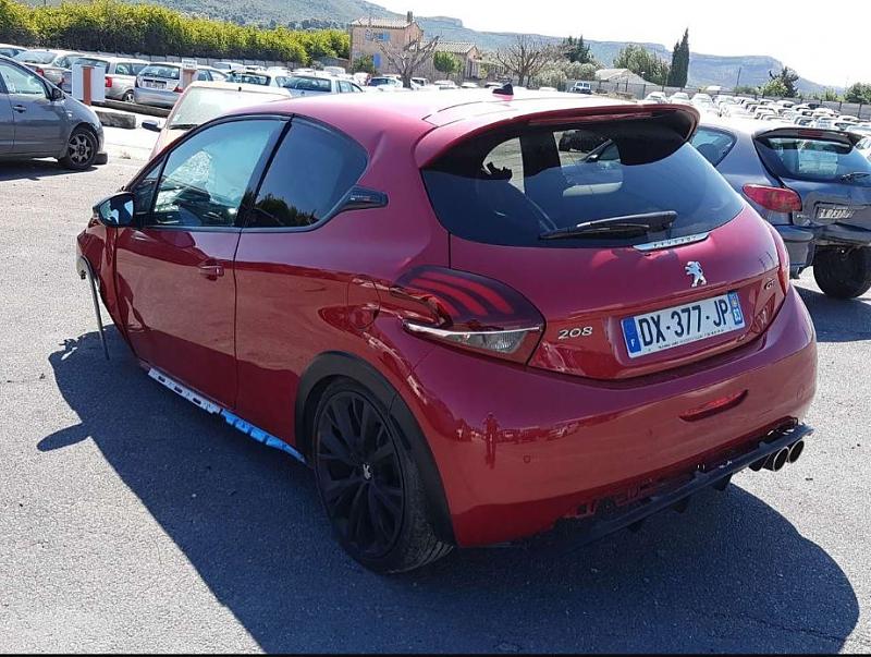 Cliquez sur l'image pour l'afficher en taille normale

Nom : 208gti_red_03.jpg 
Affichages : 136 
Taille : 95.9 Ko 
ID : 19958