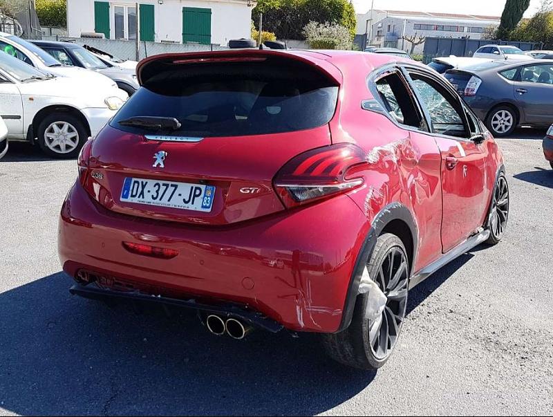 Cliquez sur l'image pour l'afficher en taille normale

Nom : 208gti_red_04.jpg 
Affichages : 131 
Taille : 98.3 Ko 
ID : 19959