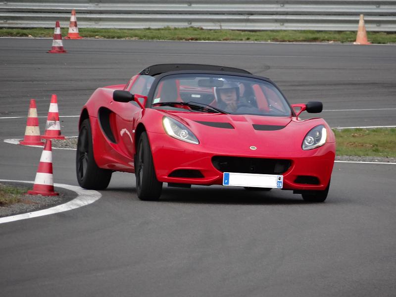 Cliquez sur l'image pour l'afficher en taille normale

Nom : circuit Lotus.jpg 
Affichages : 262 
Taille : 84.5 Ko 
ID : 20260