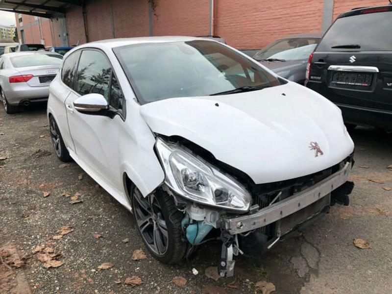 Cliquez sur l'image pour l'afficher en taille normale

Nom : 208gti03.jpg 
Affichages : 207 
Taille : 90.7 Ko 
ID : 20293