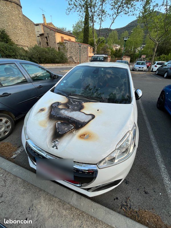 Cliquez sur l'image pour l'afficher en taille normale

Nom : 208gti_01.jpg 
Affichages : 136 
Taille : 91.8 Ko 
ID : 21766