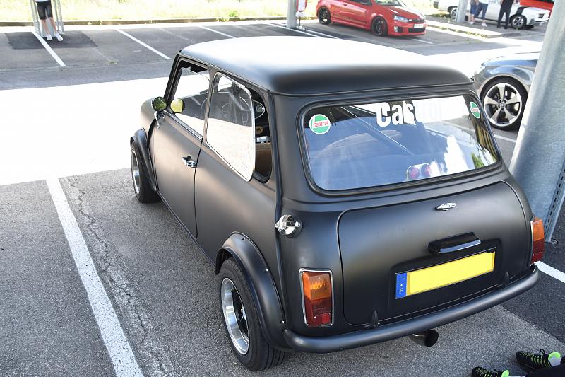 Cliquez sur l'image pour l'afficher en taille normale

Nom : Mini mate arrire masqu.jpg 
Affichages : 440 
Taille : 97.0 Ko 
ID : 21962