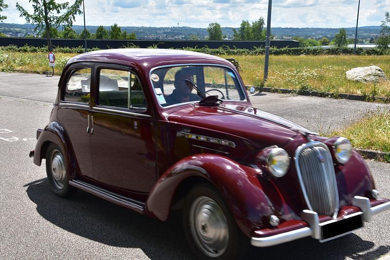 Cliquez sur l'image pour l'afficher en taille normale

Nom : Peugeot 203 avant masqu.jpg 
Affichages : 78 
Taille : 98.8 Ko 
ID : 21974