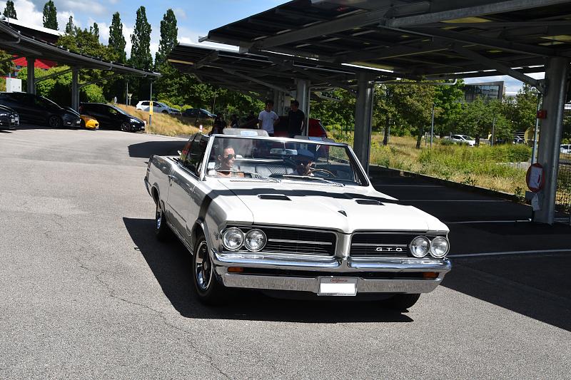 Cliquez sur l'image pour l'afficher en taille normale

Nom : Pontiac GTO avant masqu.jpg 
Affichages : 440 
Taille : 98.4 Ko 
ID : 21976