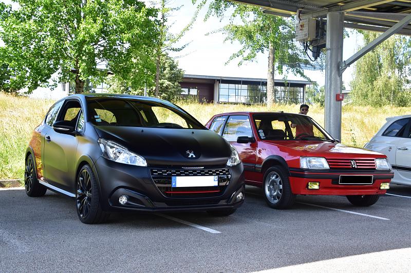 Cliquez sur l'image pour l'afficher en taille normale

Nom : 208 et 205 GTi trois quart avant masqu 2.jpg 
Affichages : 468 
Taille : 100.2 Ko 
ID : 22000