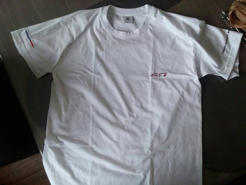 Cliquez sur l'image pour l'afficher en taille normale

Nom : tee_shirt_01.jpg 
Affichages : 754 
Taille : 62.7 Ko 
ID : 3019