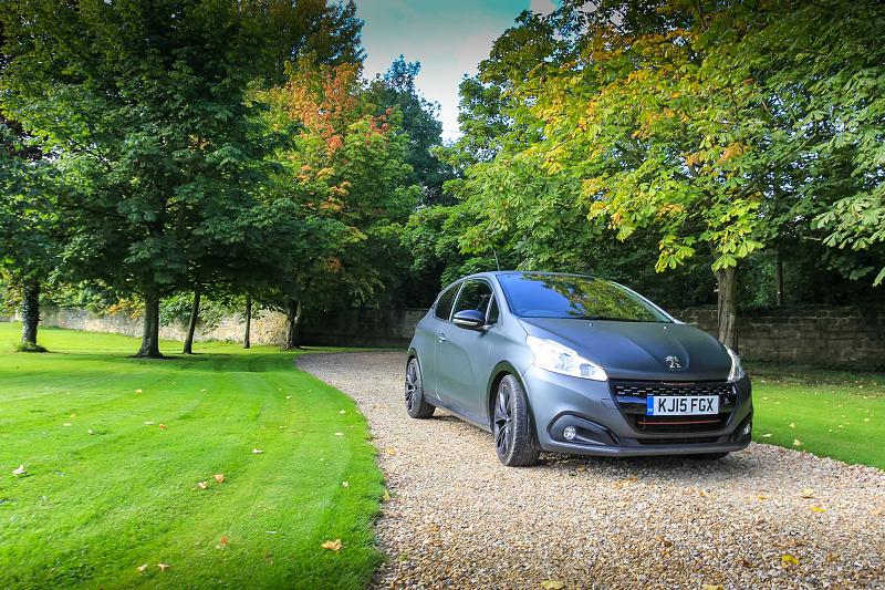 Cliquez sur l'image pour l'afficher en taille normale

Nom : Peugeot-208-GTI-43.jpg 
Affichages : 553 
Taille : 100.2 Ko 
ID : 397