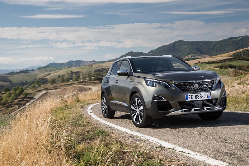Cliquez sur l'image pour l'afficher en taille normale

Nom : peugeot_3008_testdrive_1610tc012_jpg.jpg 
Affichages : 870 
Taille : 97.5 Ko 
ID : 4439