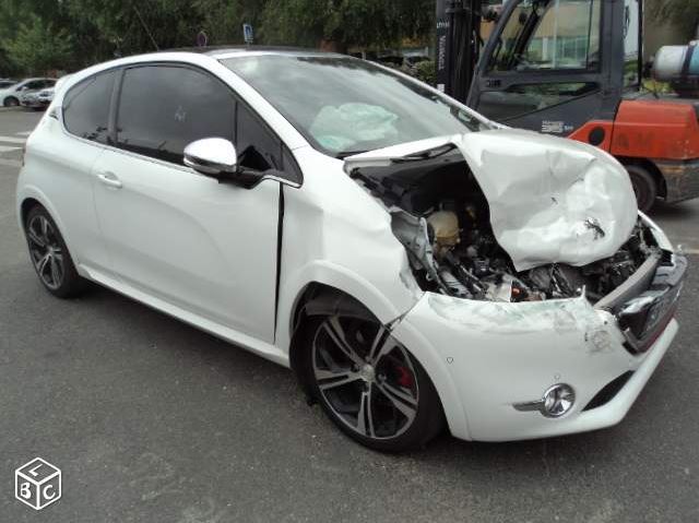 Nom : 208gtiblanquise_crash01.JPG
Affichages : 501
Taille : 56.3 Ko