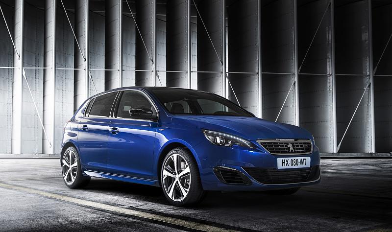 Cliquez sur l'image pour l'afficher en taille normale

Nom : Peugeot308_GT_14.jpg 
Affichages : 378 
Taille : 96.9 Ko 
ID : 4867