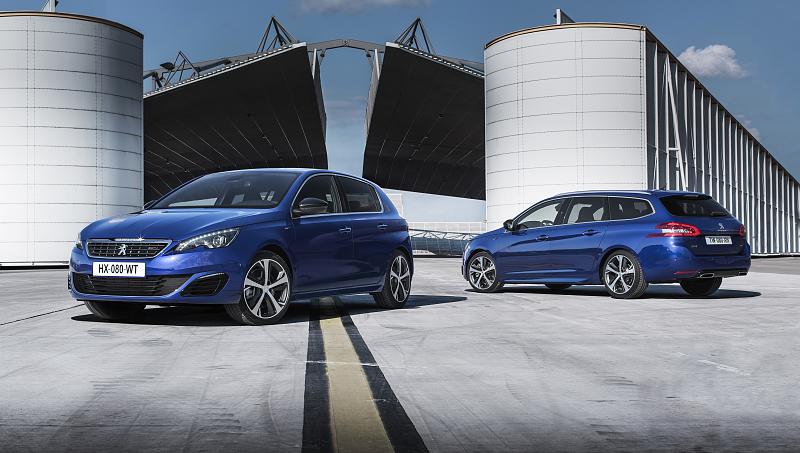 Cliquez sur l'image pour l'afficher en taille normale

Nom : Peugeot308_GT_15.jpg 
Affichages : 194 
Taille : 96.0 Ko 
ID : 4868