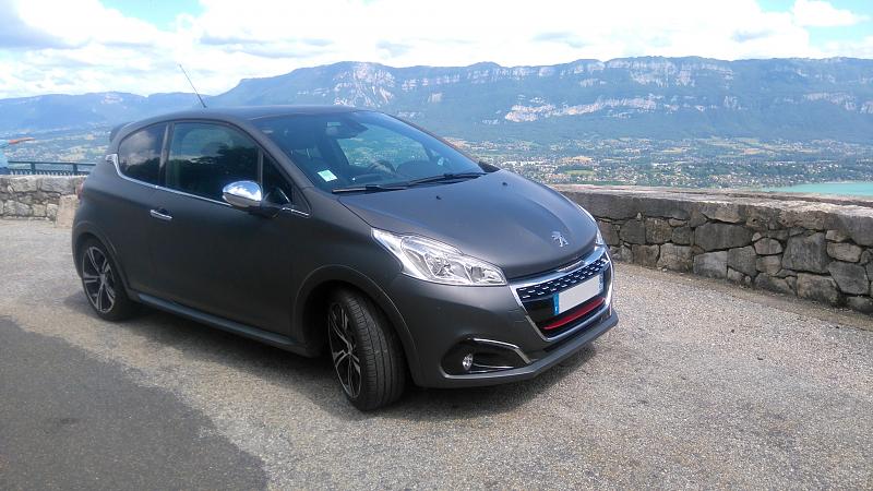 Cliquez sur l'image pour l'afficher en taille normale

Nom : Peugeot 208 GTi THP 208 S&S 2015 (32).jpg 
Affichages : 283 
Taille : 97.4 Ko 
ID : 5256