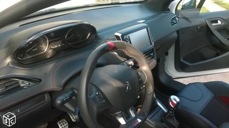Nom : peugeot208_15.jpg
Affichages : 491
Taille : 44.0 Ko