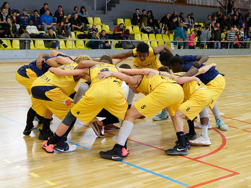 Cliquez sur l'image pour l'afficher en taille normale

Nom : HTV_ASVEL_01.jpg 
Affichages : 54 
Taille : 96.2 Ko 
ID : 5831