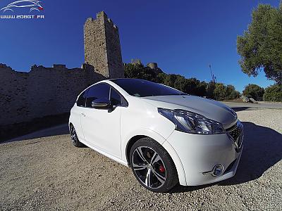 Fabien - Peugeot 208 GTi - Blanc Banquise