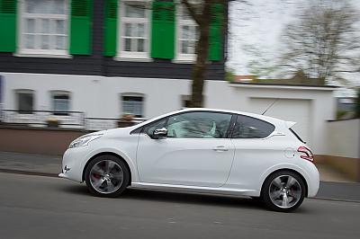 peugeot-208-gti.test-2013 by Fabien in 208 GTi's World ! 