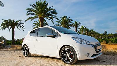 peugeot208gti 09 1920