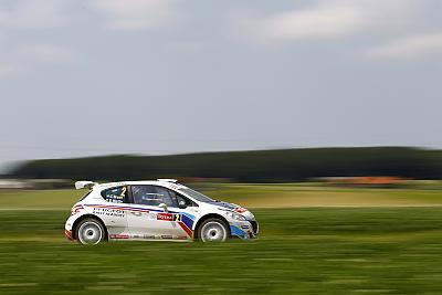 La Peugeot 208 T 16 - R5