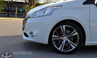 Peugeot 208 GTi - Uruguay