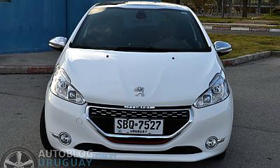 Peugeot 208 GTi - Uruguay